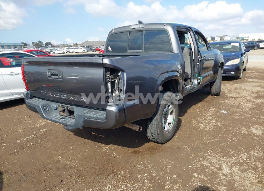 Photo 4 of 2016 Toyota Tacoma DOUBLE CAB/SR/SR5 (VIN 5TFAX5GN4GX070617)