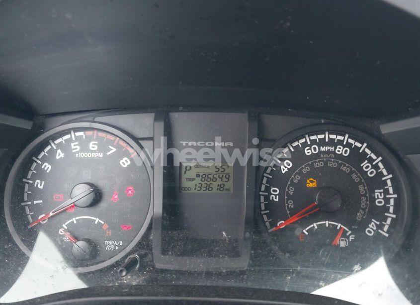 Photo 7 of 2016 Toyota Tacoma DOUBLE CAB/SR/SR5 (VIN 5TFAX5GN4GX070617)