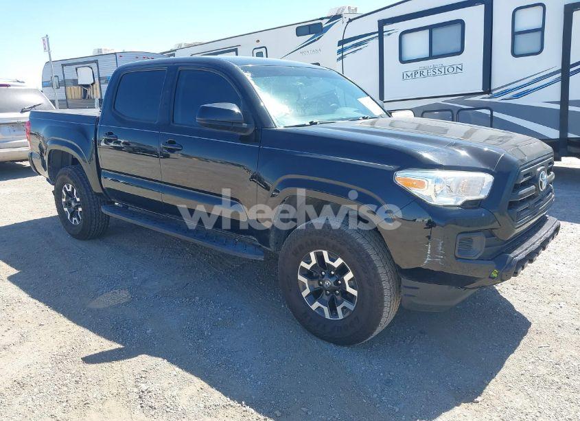 2017 Toyota Tacoma SR (VIN 5TFAX5GN4HX094952) main photo