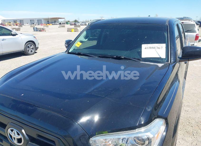 Photo 6 of 2017 Toyota Tacoma SR (VIN 5TFAX5GN4HX094952)