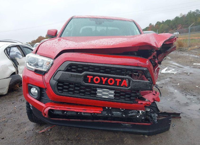 Photo 12 of 2018 Toyota Tacoma SR5 (VIN 5TFAX5GN4JX130855)