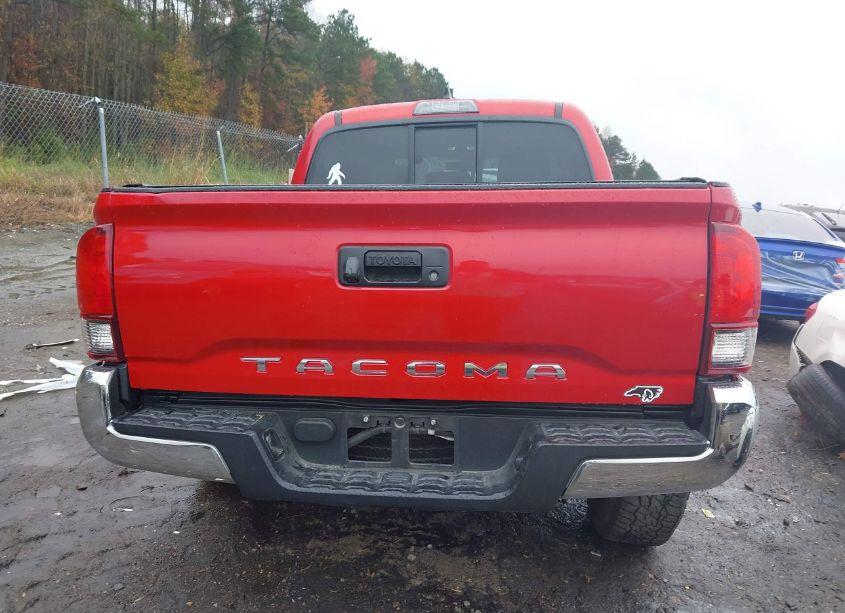 Photo 16 of 2018 Toyota Tacoma SR5 (VIN 5TFAX5GN4JX130855)