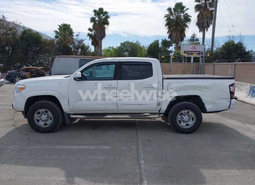 Photo 14 of 2020 Toyota Tacoma SR (VIN 5TFAX5GN4LX168332)