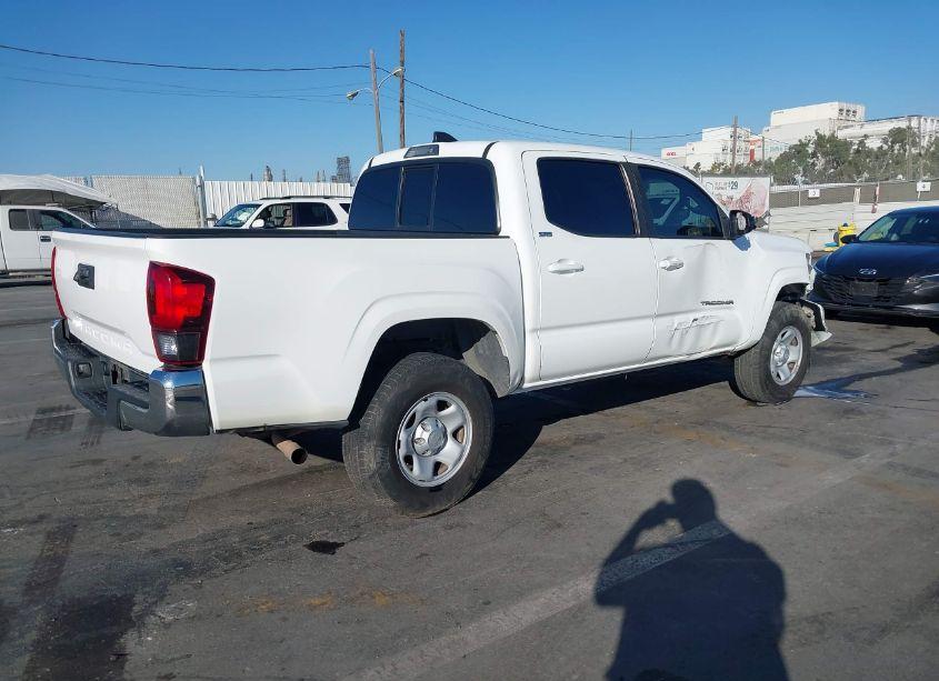 Photo 4 of 2020 Toyota Tacoma SR5 (VIN 5TFAX5GN4LX169402)