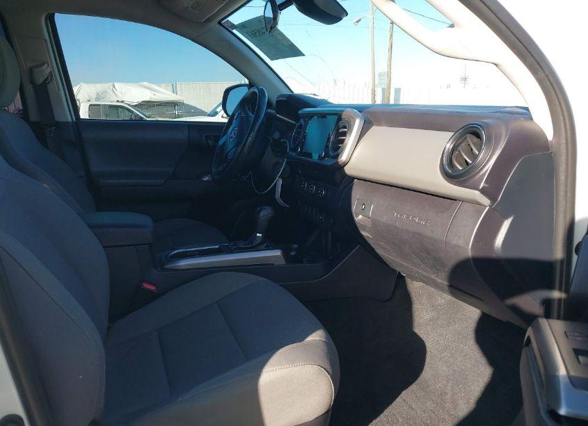 Photo 5 of 2020 Toyota Tacoma SR5 (VIN 5TFAX5GN4LX169402)