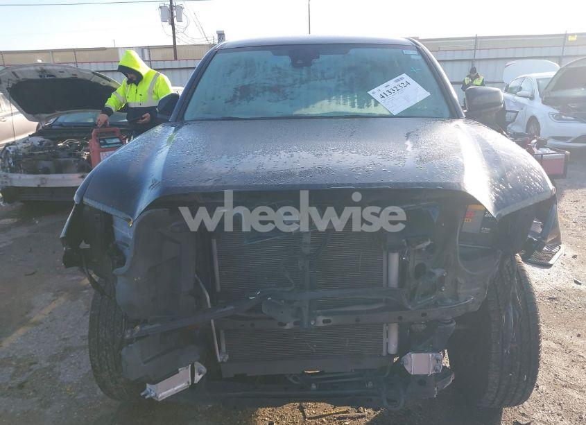 Photo 12 of 2020 Toyota Tacoma SR (VIN 5TFAX5GN4LX172199)