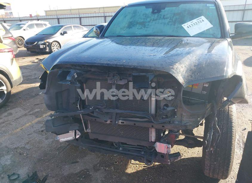 Photo 6 of 2020 Toyota Tacoma SR (VIN 5TFAX5GN4LX172199)