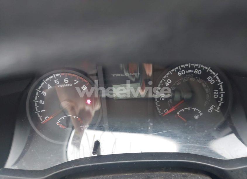 Photo 7 of 2016 Toyota Tacoma SR (VIN 5TFAX5GN5GX063837)