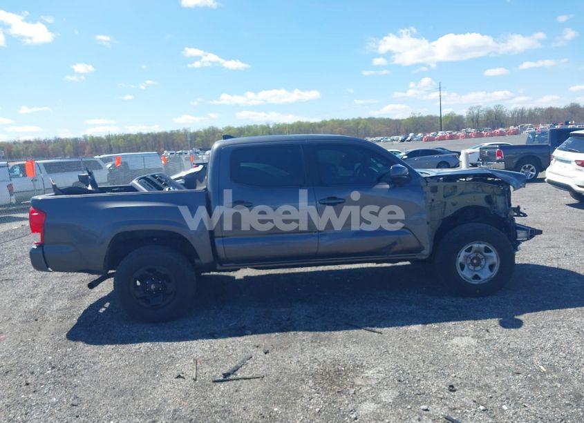 Photo 14 of 2017 Toyota Tacoma SR (VIN 5TFAX5GN5HX091428)