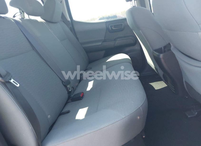 Photo 8 of 2017 Toyota Tacoma SR (VIN 5TFAX5GN5HX091428)