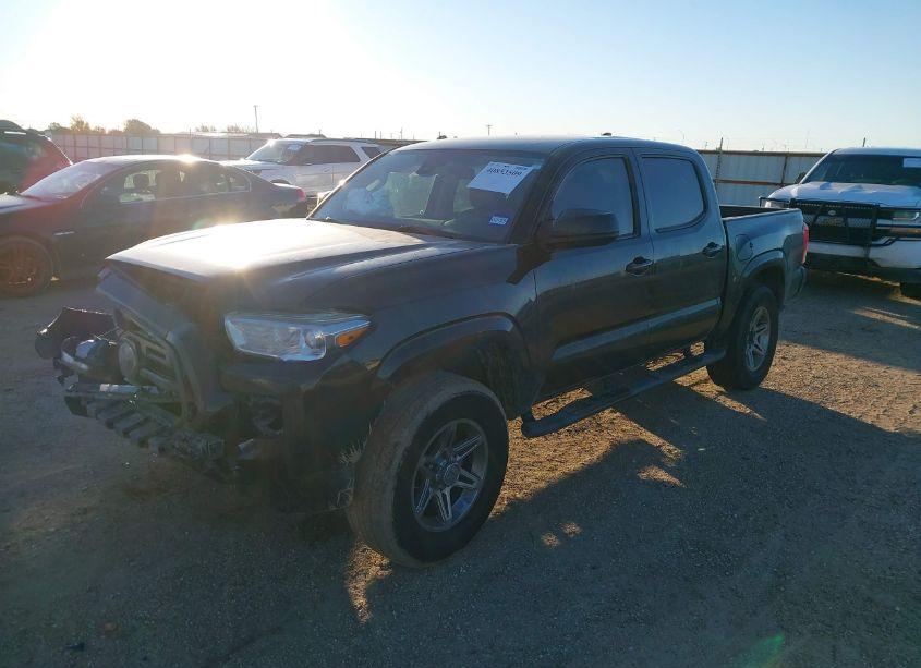 Photo 2 of 2018 Toyota Tacoma SR (VIN 5TFAX5GN5JX108279)