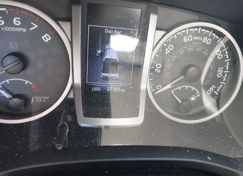 Photo 7 of 2018 Toyota Tacoma SR5 (VIN 5TFAX5GN5JX110260)