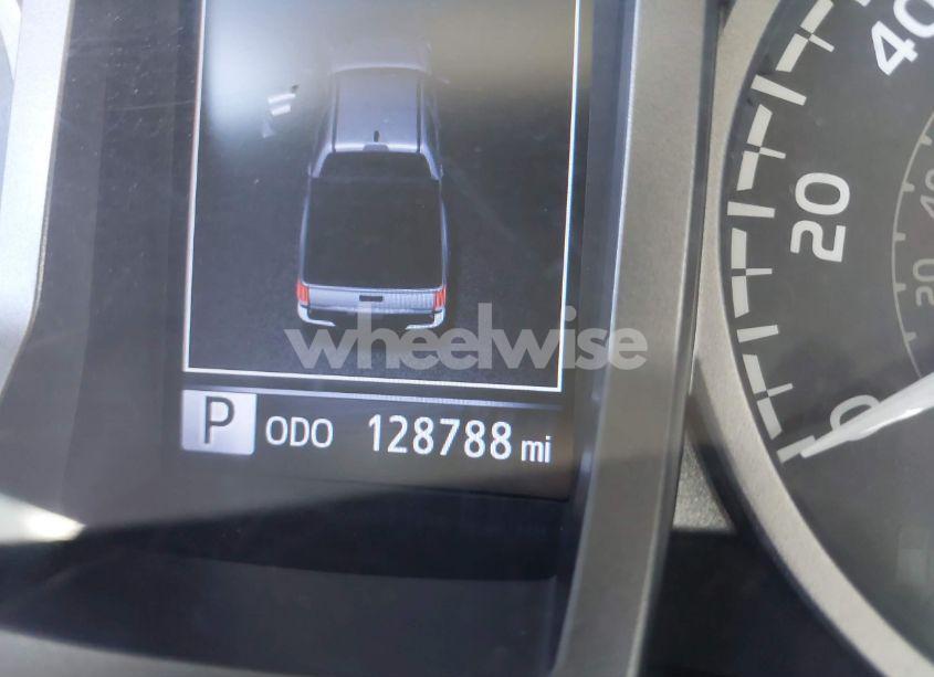 Photo 15 of 2018 Toyota Tacoma SR5 (VIN 5TFAX5GN5JX121405)