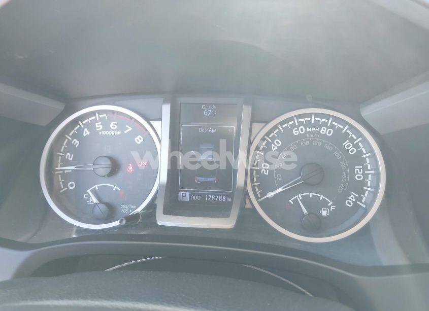 Photo 7 of 2018 Toyota Tacoma SR5 (VIN 5TFAX5GN5JX121405)