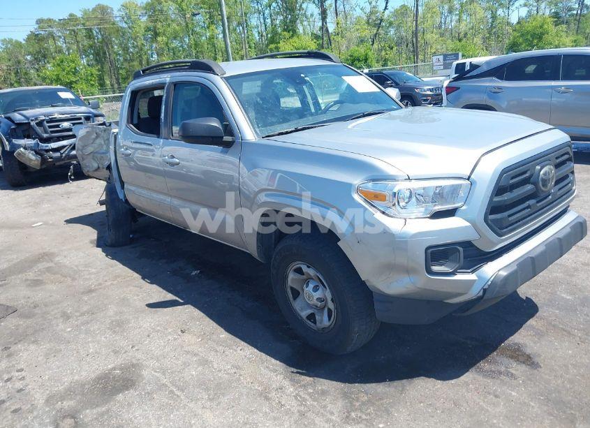 2019 Toyota Tacoma SR (VIN 5TFAX5GN5KX140179) main photo