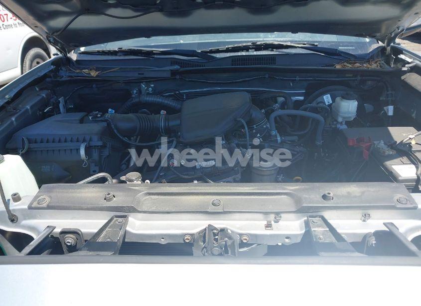Photo 10 of 2019 Toyota Tacoma SR (VIN 5TFAX5GN5KX140179)
