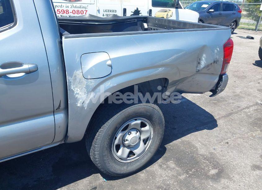 Photo 6 of 2019 Toyota Tacoma SR (VIN 5TFAX5GN5KX140179)