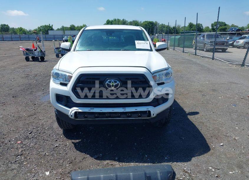 Photo 13 of 2019 Toyota Tacoma SR (VIN 5TFAX5GN5KX156933)