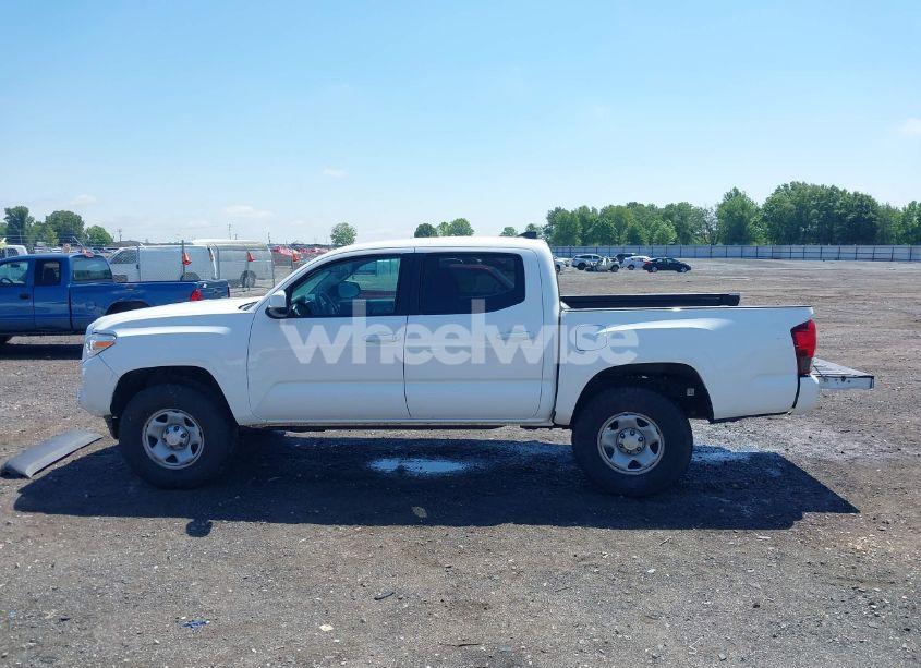 Photo 15 of 2019 Toyota Tacoma SR (VIN 5TFAX5GN5KX156933)