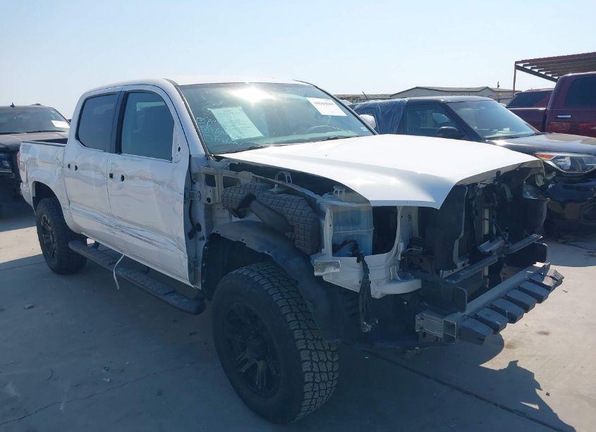 2020 Toyota Tacoma SR (VIN 5TFAX5GN5LX188475) main photo