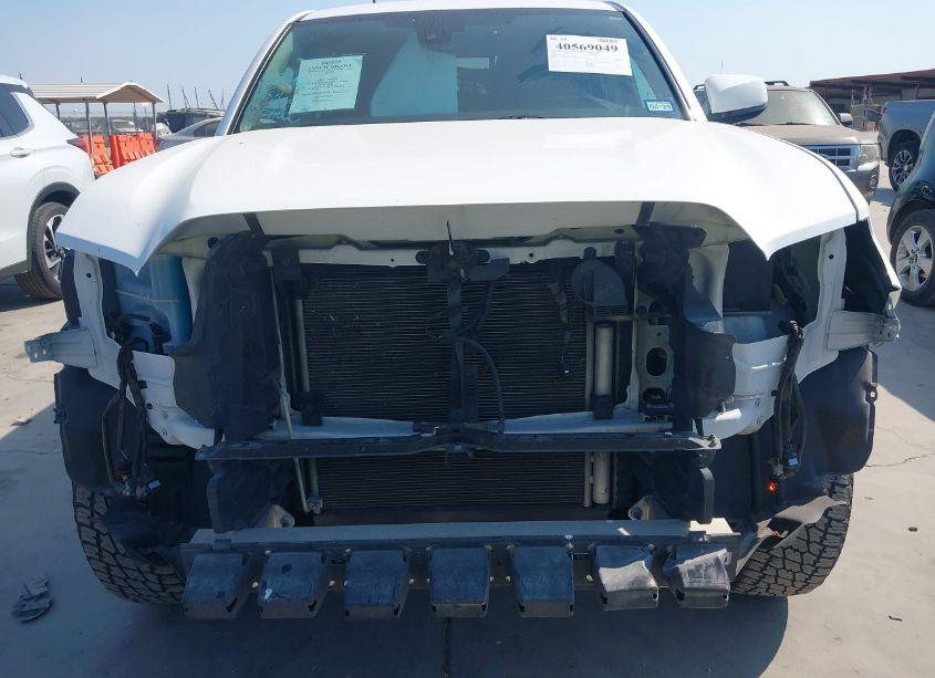 Photo 6 of 2020 Toyota Tacoma SR (VIN 5TFAX5GN5LX188475)