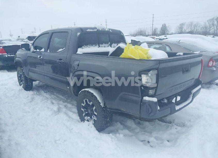 Photo 3 of 2021 Toyota Tacoma SR (VIN 5TFAX5GN5MX190096)