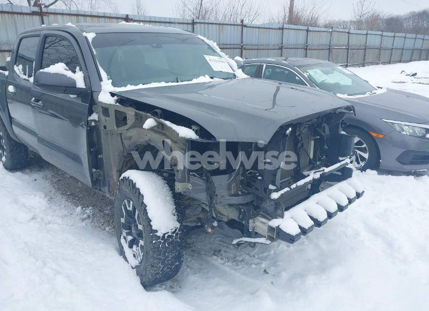 Photo 6 of 2021 Toyota Tacoma SR (VIN 5TFAX5GN5MX190096)