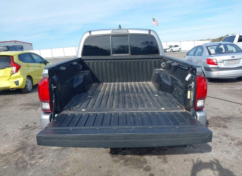 Photo 17 of 2021 Toyota Tacoma SR (VIN 5TFAX5GN5MX190132)