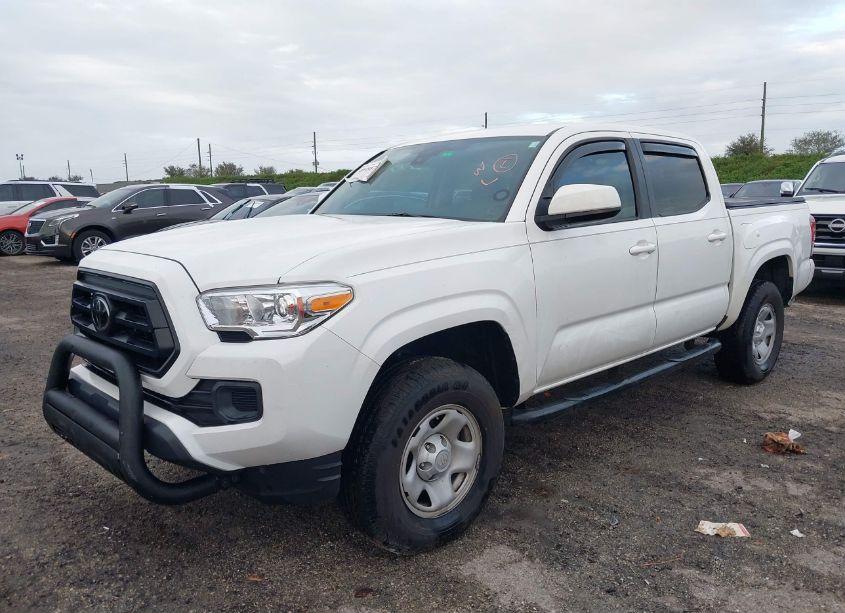 Photo 2 of 2021 Toyota Tacoma SR (VIN 5TFAX5GN5MX191779)