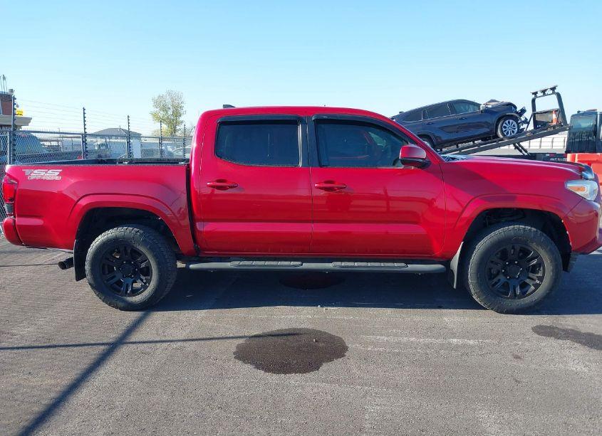 Photo 13 of 2018 Toyota Tacoma SR (VIN 5TFAX5GN6JX128962)