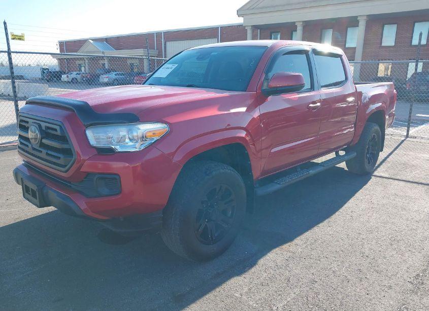 Photo 2 of 2018 Toyota Tacoma SR (VIN 5TFAX5GN6JX128962)