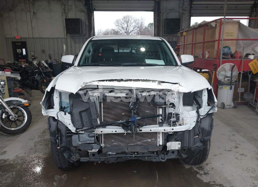 Photo 12 of 2020 Toyota Tacoma SR (VIN 5TFAX5GN6LX169739)