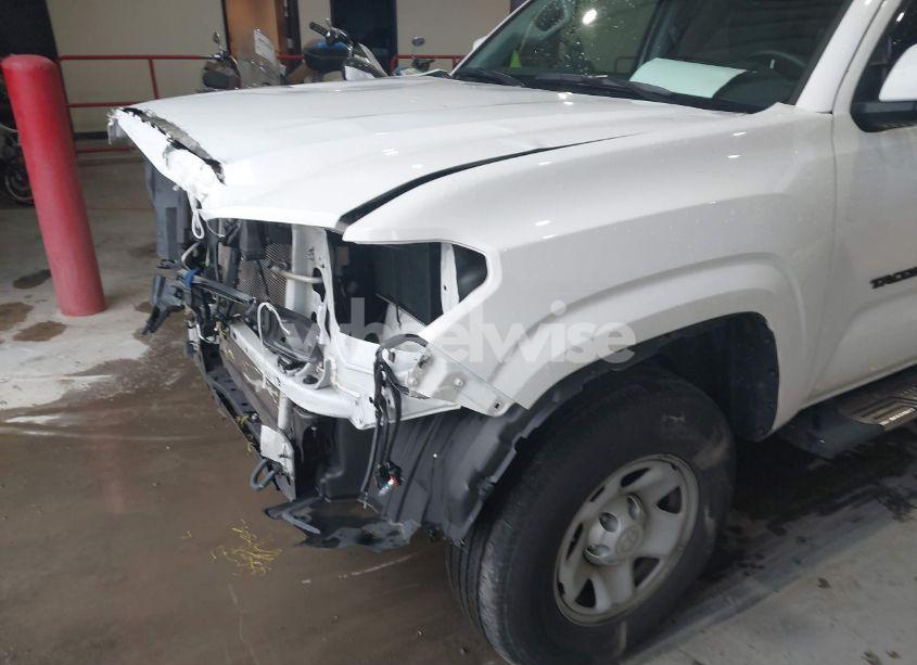 Photo 18 of 2020 Toyota Tacoma SR (VIN 5TFAX5GN6LX169739)