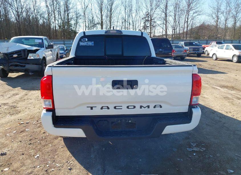 Photo 16 of 2016 Toyota Tacoma SR (VIN 5TFAX5GN7GX056369)