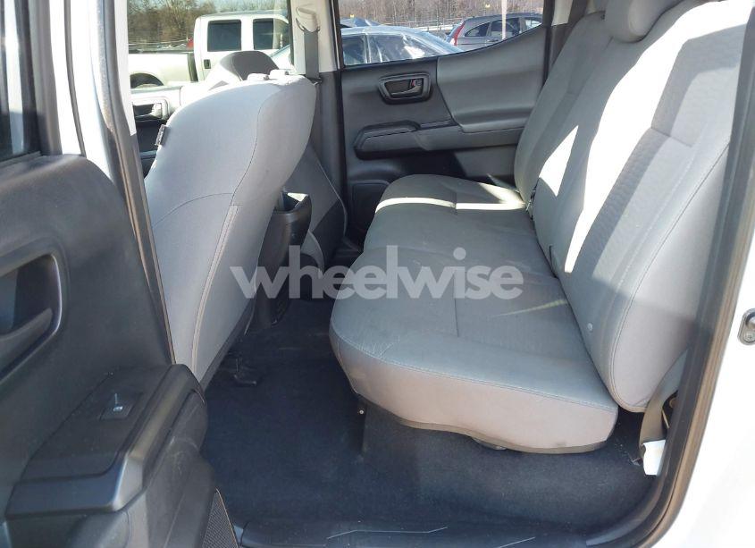 Photo 8 of 2016 Toyota Tacoma SR (VIN 5TFAX5GN7GX056369)