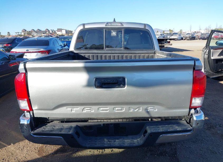 Photo 16 of 2016 Toyota Tacoma SR (VIN 5TFAX5GN7GX068344)