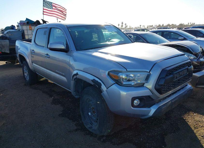 Photo 6 of 2016 Toyota Tacoma SR (VIN 5TFAX5GN7GX068344)