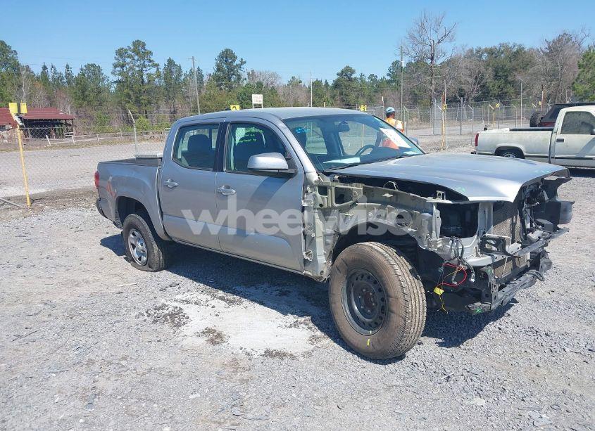 2017 Toyota Tacoma SR (VIN 5TFAX5GN7HX101599) main photo