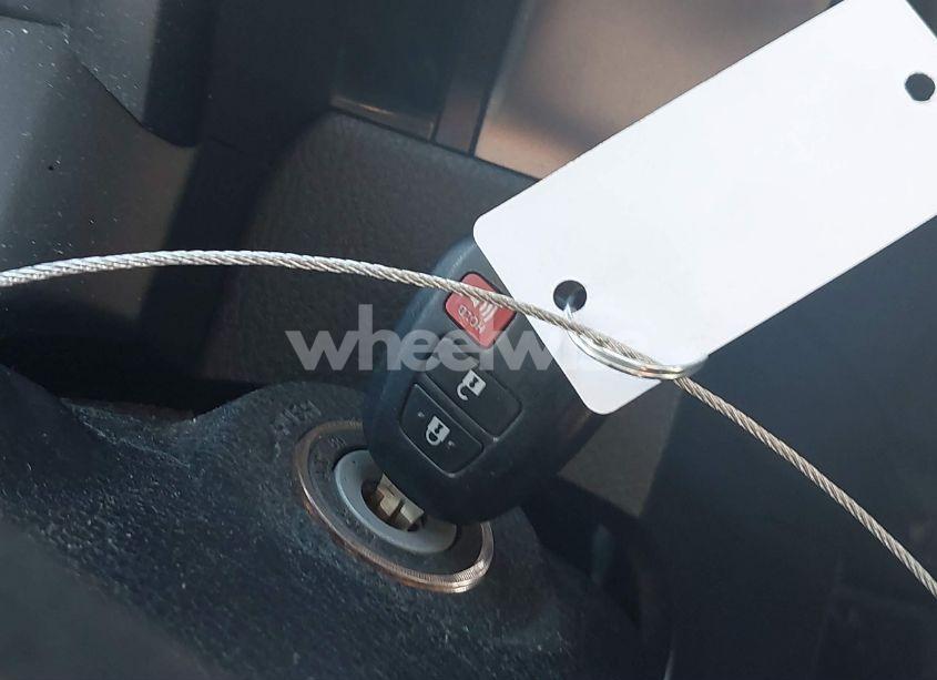 Photo 11 of 2017 Toyota Tacoma SR (VIN 5TFAX5GN7HX101599)