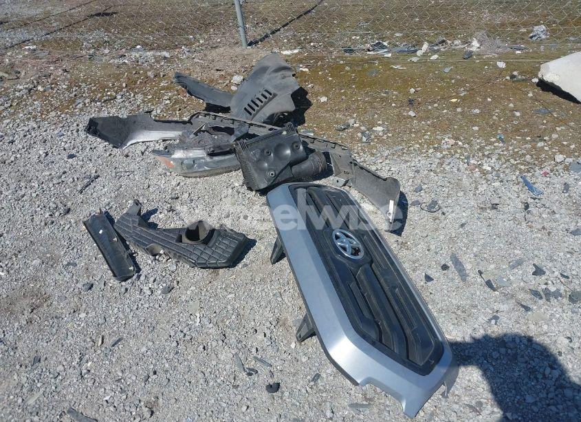 Photo 12 of 2017 Toyota Tacoma SR (VIN 5TFAX5GN7HX101599)