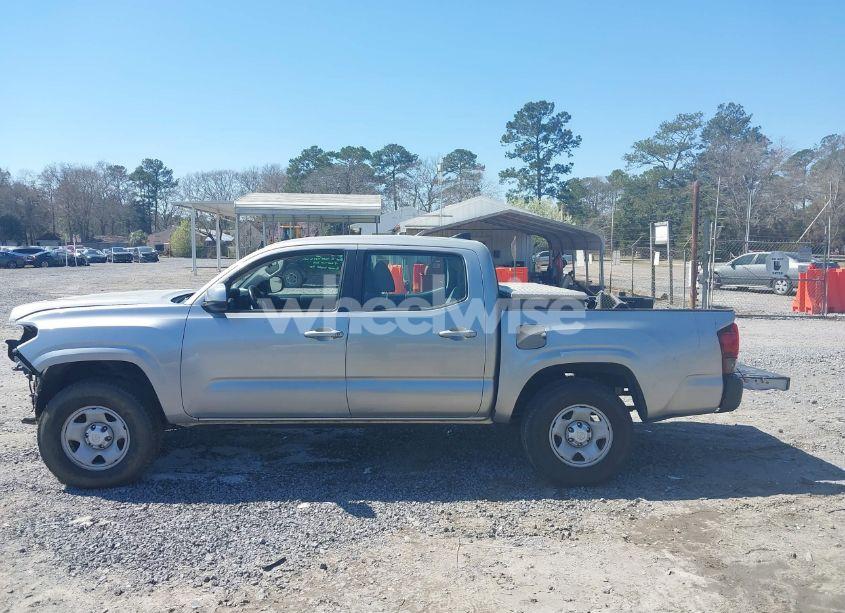 Photo 15 of 2017 Toyota Tacoma SR (VIN 5TFAX5GN7HX101599)