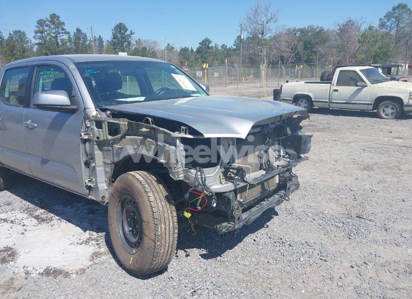 Photo 6 of 2017 Toyota Tacoma SR (VIN 5TFAX5GN7HX101599)