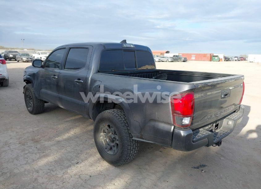 Photo 3 of 2018 Toyota Tacoma SR (VIN 5TFAX5GN7JX110700)