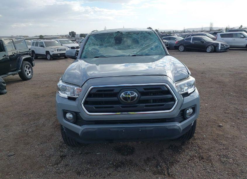 Photo 13 of 2019 Toyota Tacoma SR5 (VIN 5TFAX5GN7KX136585)