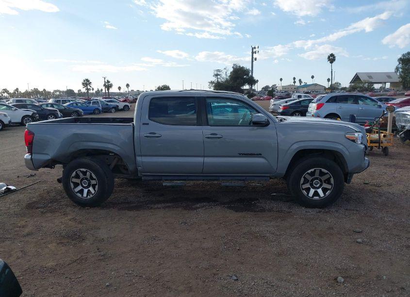 Photo 14 of 2019 Toyota Tacoma SR5 (VIN 5TFAX5GN7KX136585)