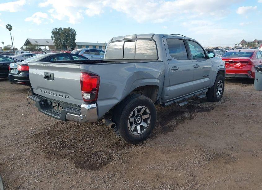 Photo 4 of 2019 Toyota Tacoma SR5 (VIN 5TFAX5GN7KX136585)