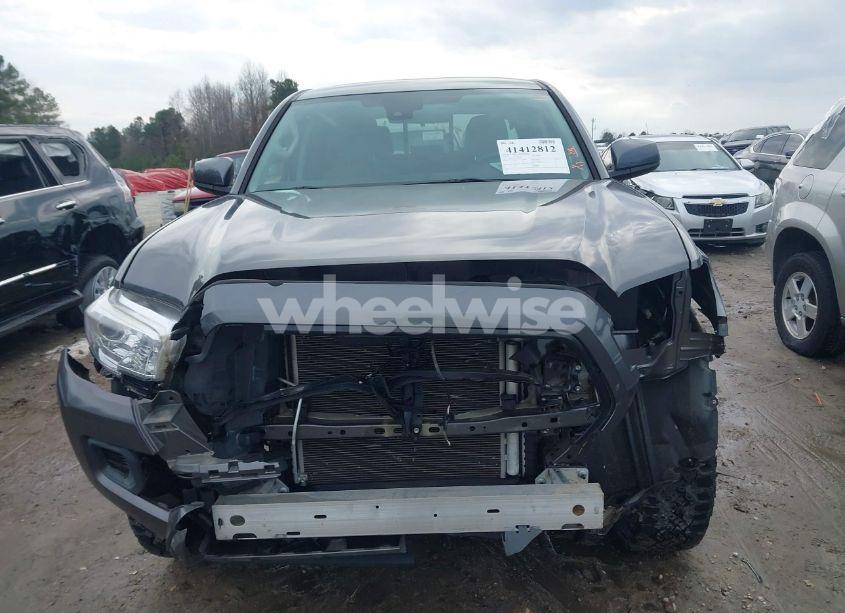 Photo 13 of 2020 Toyota Tacoma SR (VIN 5TFAX5GN7LX185898)