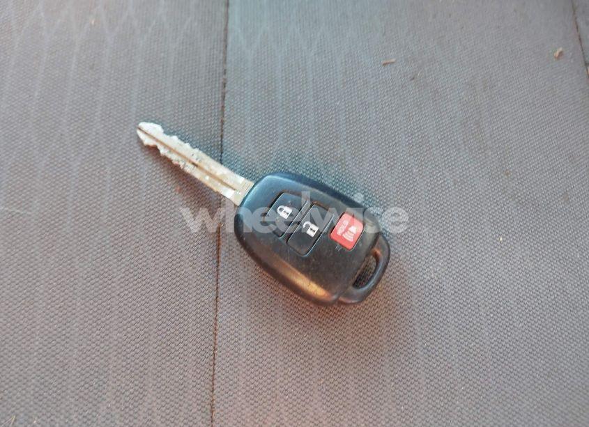 Photo 11 of 2018 Toyota Tacoma SR (VIN 5TFAX5GN8JX104484)