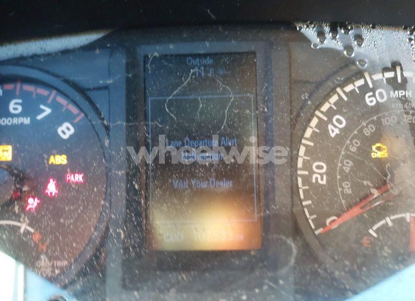 Photo 7 of 2018 Toyota Tacoma SR (VIN 5TFAX5GN8JX104484)