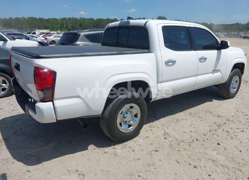 Photo 4 of 2018 Toyota Tacoma SR (VIN 5TFAX5GN8JX124041)